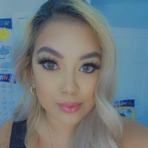 Meet your Posher, Beatriz